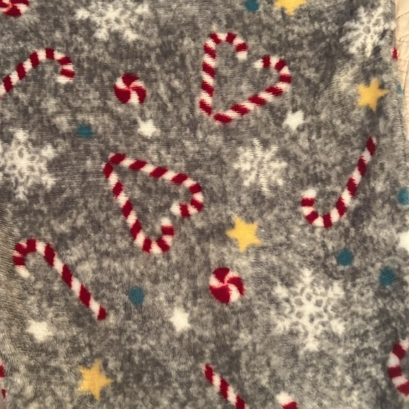 Women’s 3XL winter pajamas candy canes snowflakes stars - cozy and soft - Picture 3 of 4